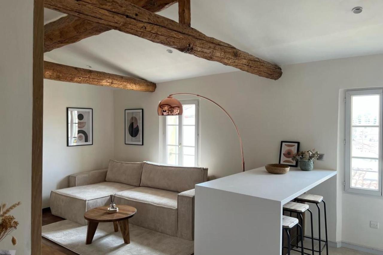 Apartment With Mediterranean Charm In The Heart Of The Provencal Market อองทีบส์ ภายนอก รูปภาพ